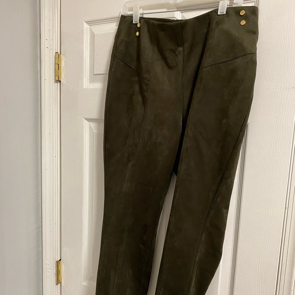 NWOT Marc By Andrew Marc Faux suede pull on  Pants (size  L ) green